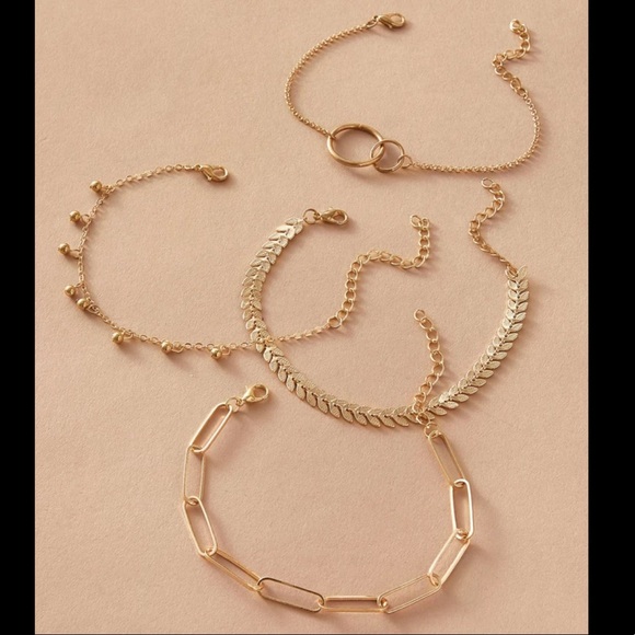 3/$30๐Chain Link & Leaf Gold Bracelet set๐ - Picture 4 of 5